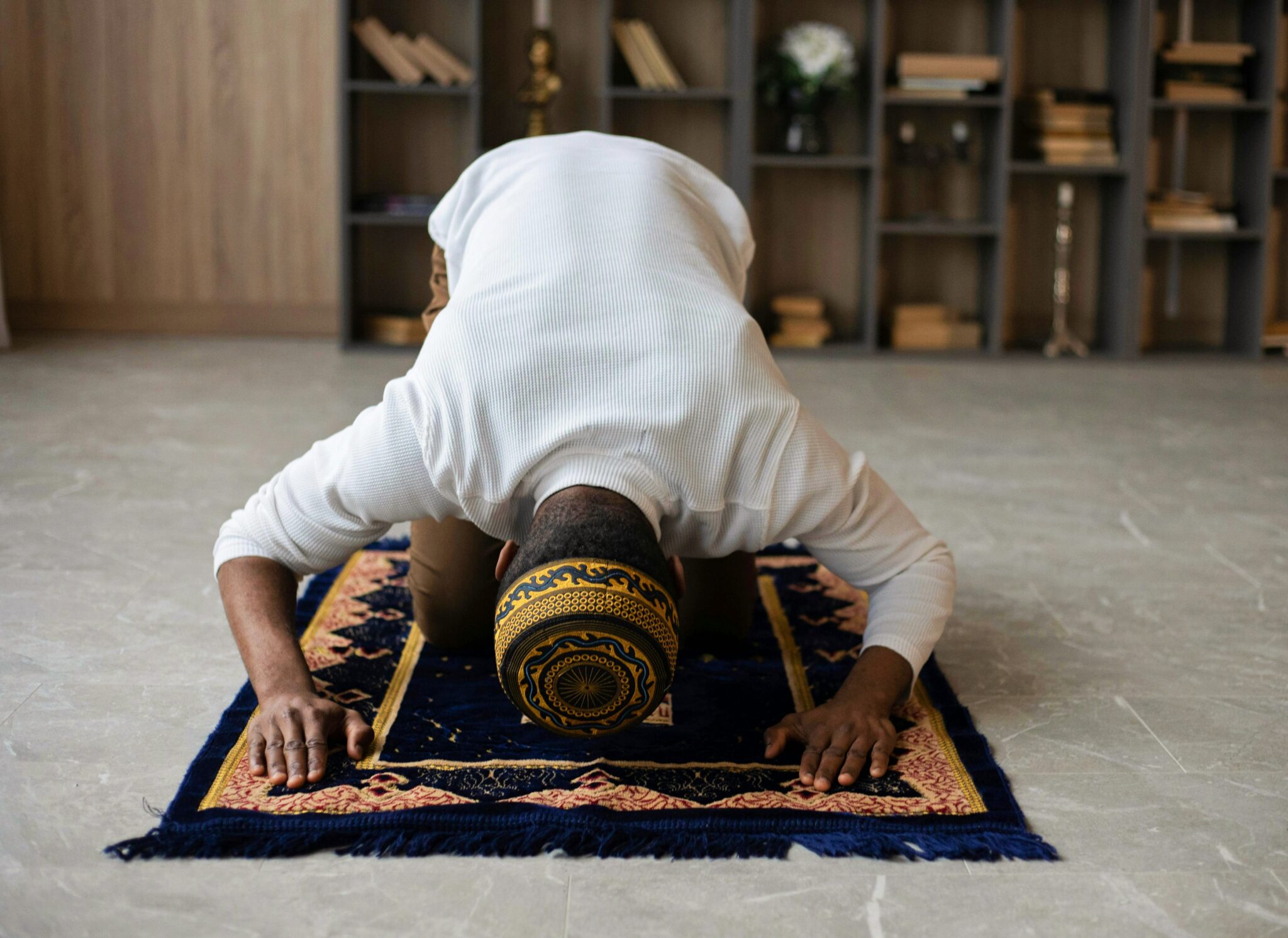 How to pray 4 rakat - Book free trail with Shaikh Saleh